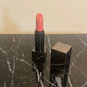 Nude Pink Burberry Kisses No 5 lipstick